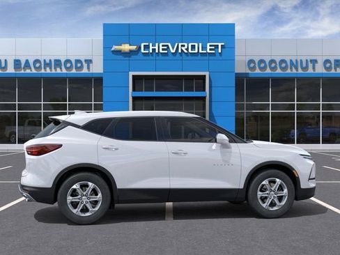 New 2025 Chevrolet Blazer LT w/ Driver Confidence Package FWD image 5