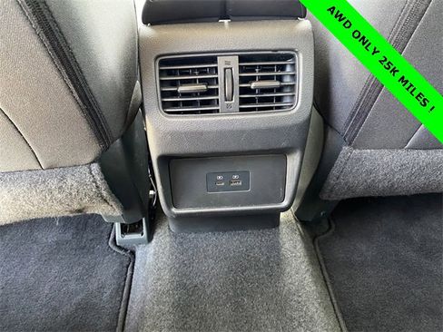 Used 2023 Nissan Rogue SV image 31