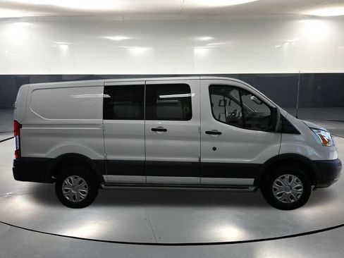 Used 2017 Ford Transit 250 130 Low Roof w/ Exterior Upgrade Package RWD image 3