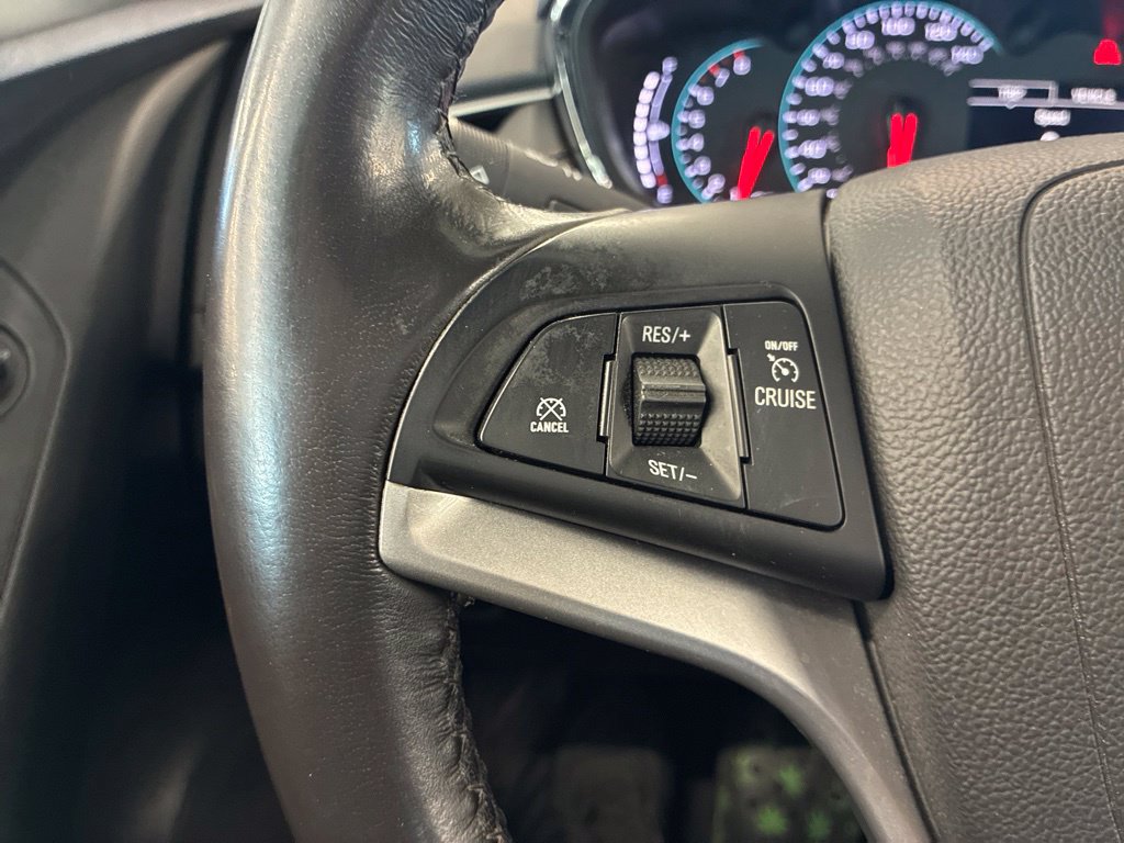 Used 2018 Chevrolet Trax LT w/ Redline Edition AWD/4WD image 13