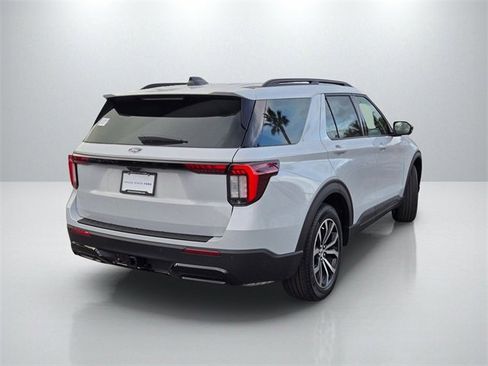 New 2026 Ford Explorer ST-Line image 4