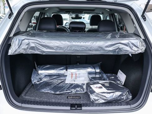 New 2025 Volkswagen Taos SE image 43