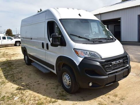 New 2026 RAM ProMaster 2500 w/ Convenience Group image 31