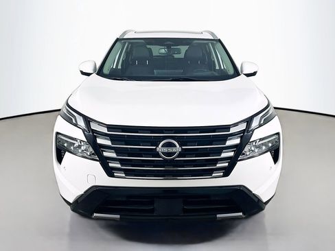 Used 2024 Nissan Rogue Platinum w/ Platinum Premium Package image 6