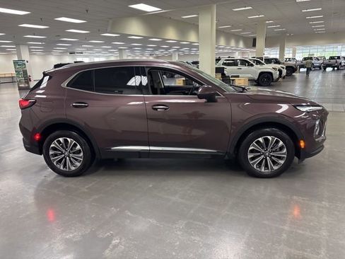 Used 2024 Buick Envision Preferred image 9