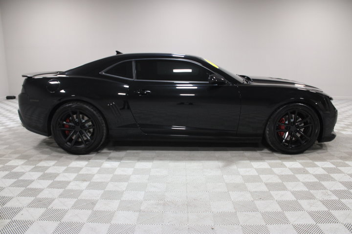 Used 2014 Chevrolet Camaro SS w/ RS Package RWD image 13
