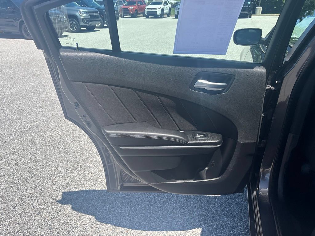 Used 2023 Dodge Charger SXT w/ Cold Weather Package RWD image 14