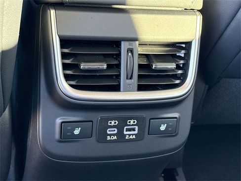 Certified 2025 Subaru Outback Limited image 11