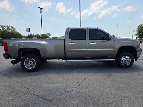 Used 2013 GMC Sierra 3500 Denali AWD/4WD image 6