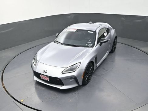New 2025 Toyota GR86 Premium RWD image 17