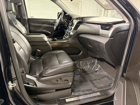 Used 2020 Chevrolet Suburban LT AWD/4WD image 33