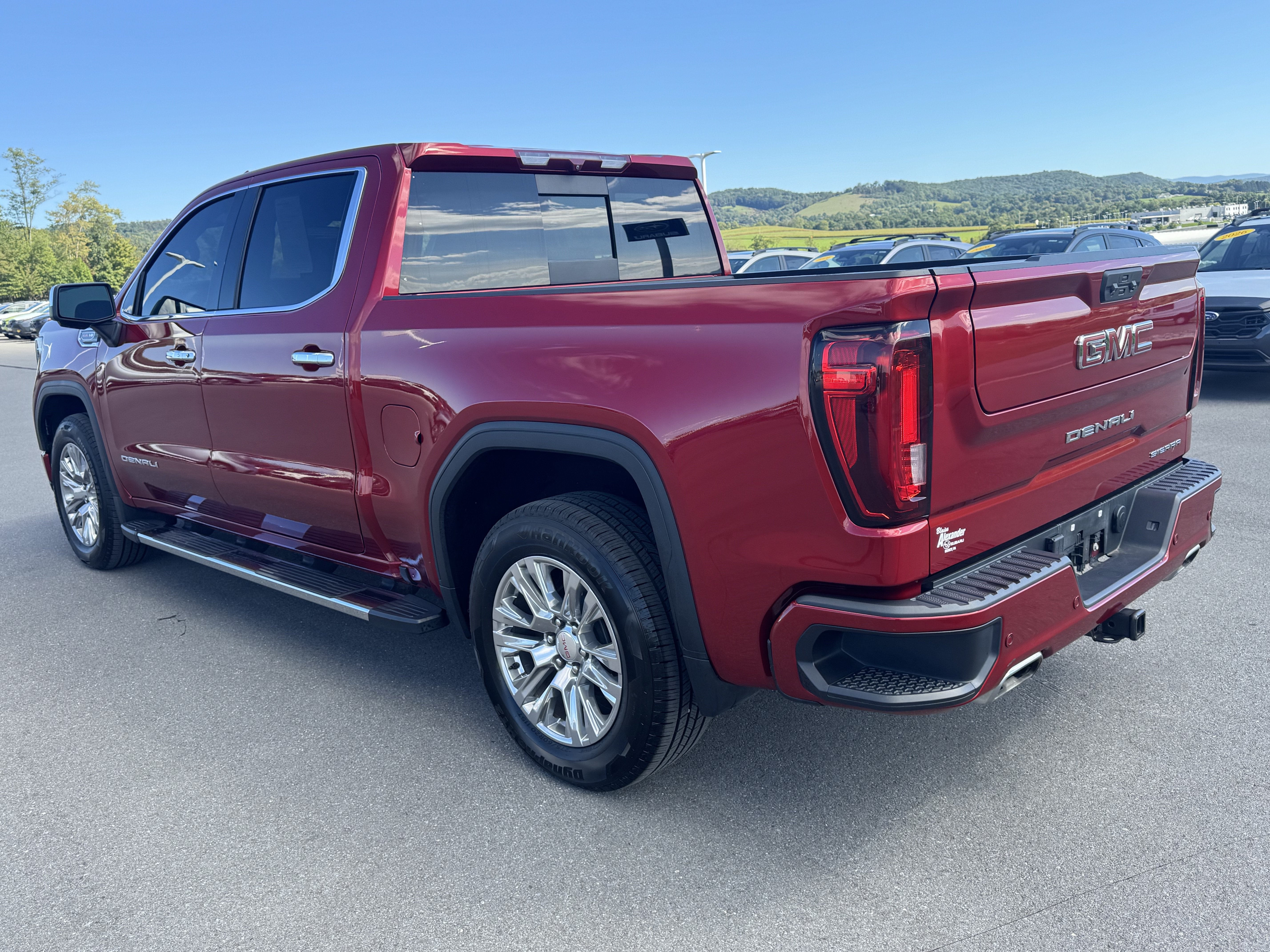 Used 2022 GMC Sierra 1500 Denali AWD/4WD image 6