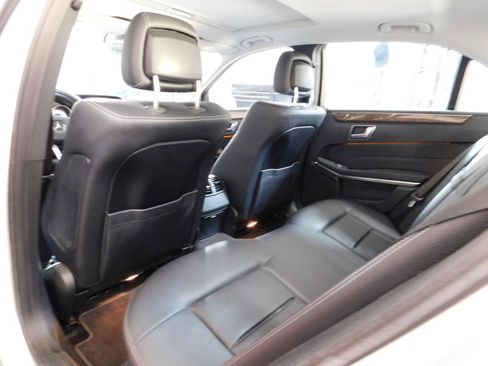 Used 2014 Mercedes-Benz E 350 4MATIC Sedan image 13