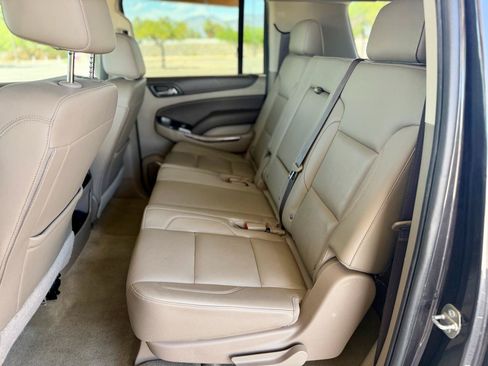 Used 2018 Chevrolet Suburban LT AWD/4WD image 11