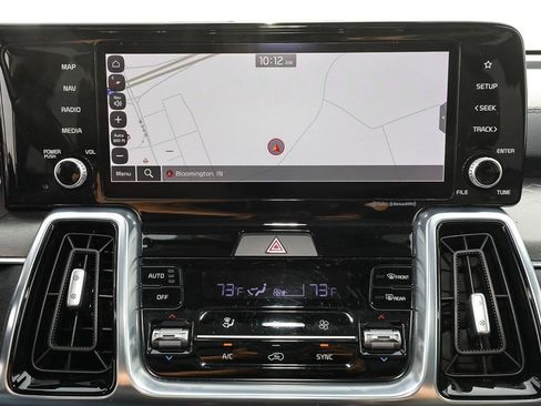 Used 2022 Kia Sorento SX image 16