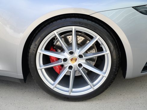 Used 2020 Porsche 911 Carrera S image 10