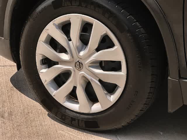 Used 2016 Nissan Rogue S FWD image 9