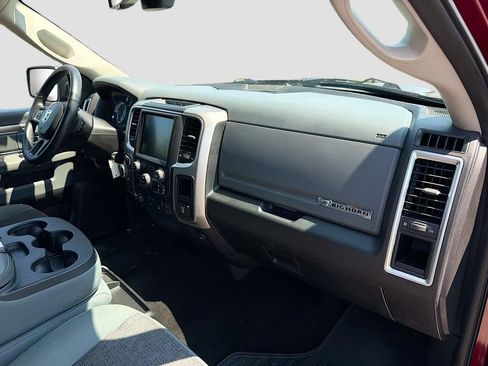 Used 2017 RAM 1500 Big Horn AWD/4WD image 30