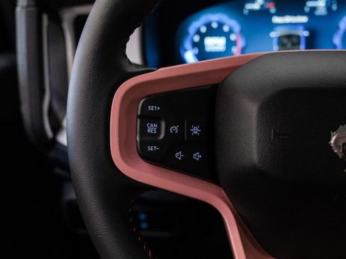 Used 2025 Ford Bronco Heritage Edition image 46