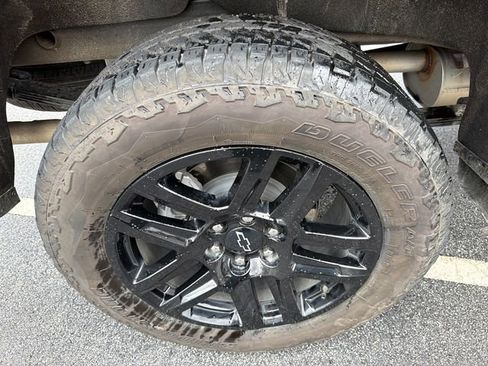 Certified 2025 Chevrolet Silverado 1500 Custom Trail Boss image 17