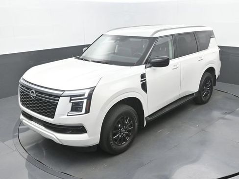 Used 2025 Nissan Armada SV AWD/4WD image 16