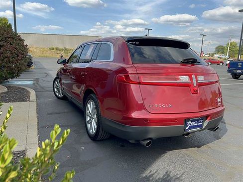 Used 2011 Lincoln MKT AWD w/ 201A Rapid Spec Order Code image 5