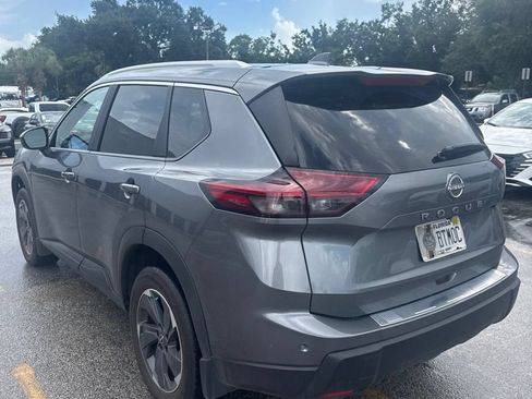 Certified 2026 Nissan Rogue SV w/ SV Premium Package FWD image 4