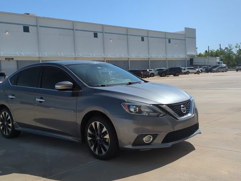 Used 2016 Nissan Sentra SR FWD image 3