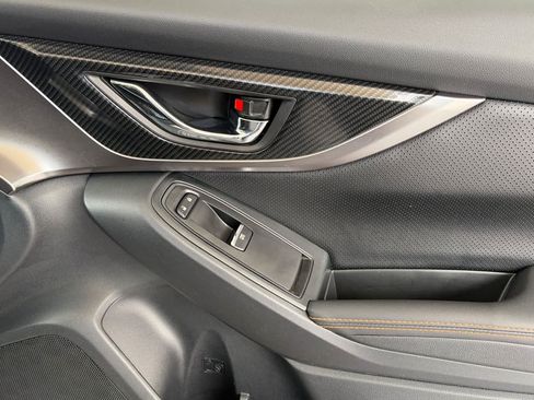 Used 2019 Subaru Crosstrek 2.0i Limited w/ Moonroof Package w/Navigation AWD/4WD image 18