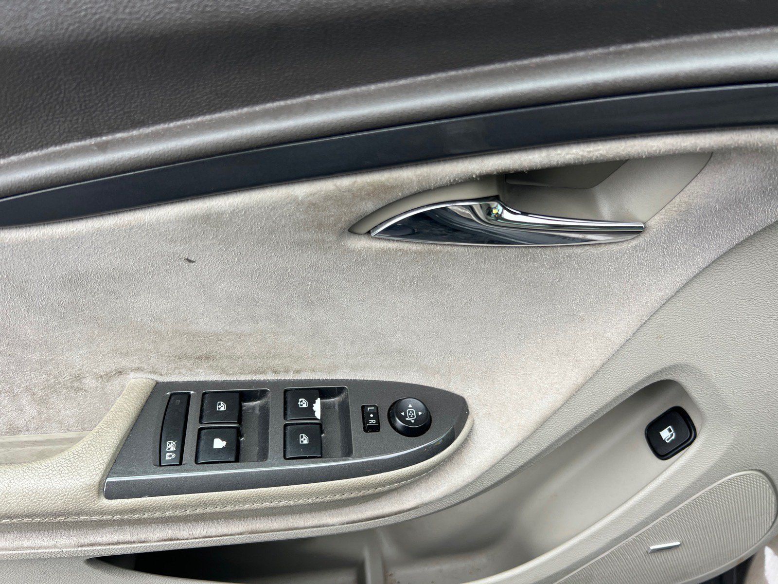 Used 2014 Chevrolet Volt Premium w/ Premium Trim Package FWD image 10