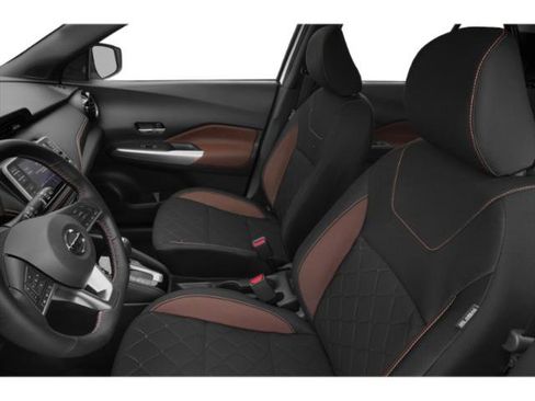 Used 2020 Nissan Kicks SR w/ SR Premium Package image 12