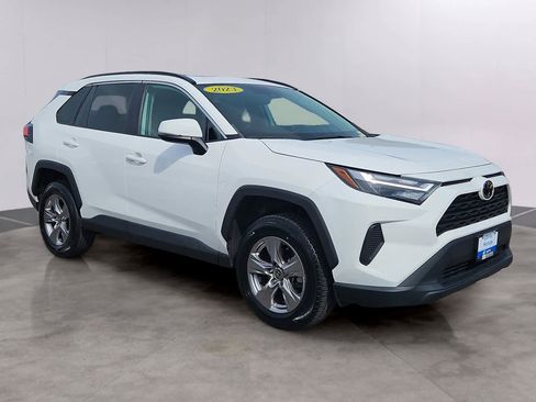 Used 2023 Toyota RAV4 XLE w/ Convenience Package image 3
