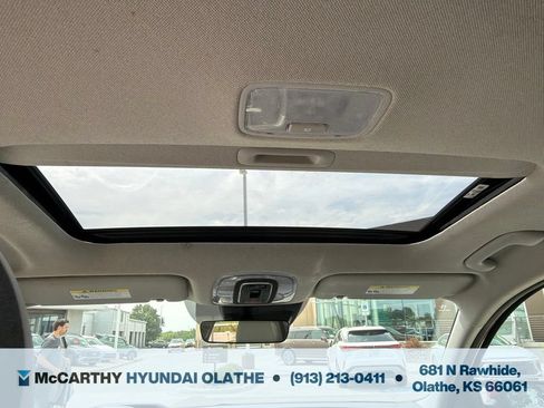 Certified 2024 Hyundai Elantra Limited FWD image 10