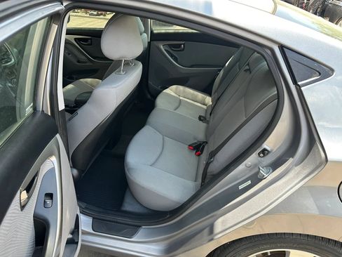 Used 2013 Hyundai Elantra GLS w/ Preferred Pkg FWD image 18
