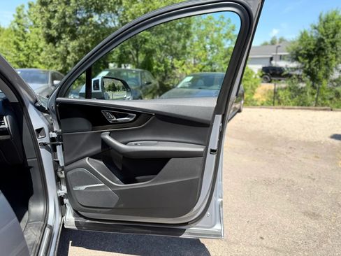 Used 2019 Audi Q7 3.0T Premium Plus w/ Premium Plus Package AWD/4WD image 9