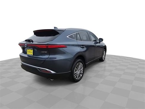 Used 2024 Toyota Venza Limited image 8