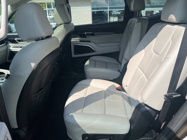 Used 2022 Kia Telluride EX w/ EX Premium Package AWD/4WD image 22