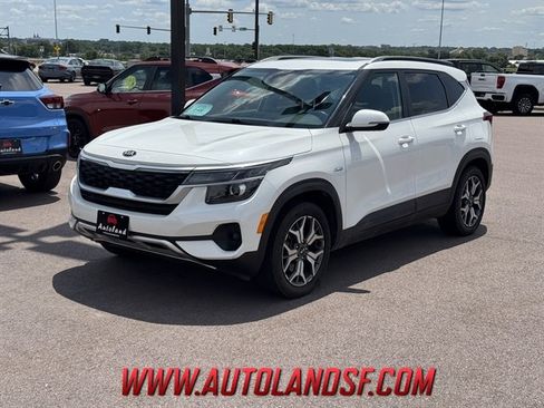 Used 2021 Kia Seltos EX AWD/4WD image 1
