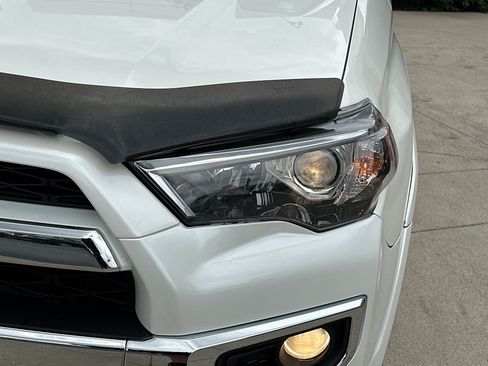 Used 2018 Toyota 4Runner Limited AWD/4WD image 11