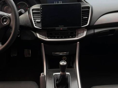 Used 2015 Honda Accord LX image 22