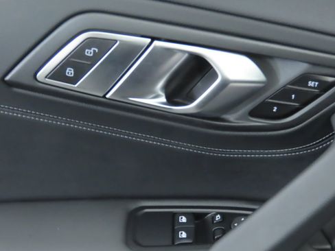 Used 2025 BMW Z4 M40i w/ Premium Package image 29