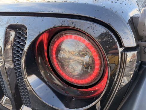 Used 2020 Jeep Wrangler Unlimited Sport S image 22