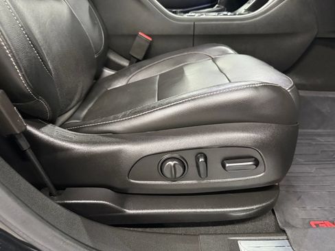 Used 2019 GMC Acadia SLT w/ Black Edition AWD/4WD image 32