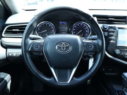 Used 2019 Toyota Camry SE image 15