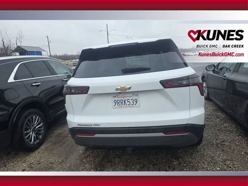 Used 2025 Chevrolet Equinox LT image 6
