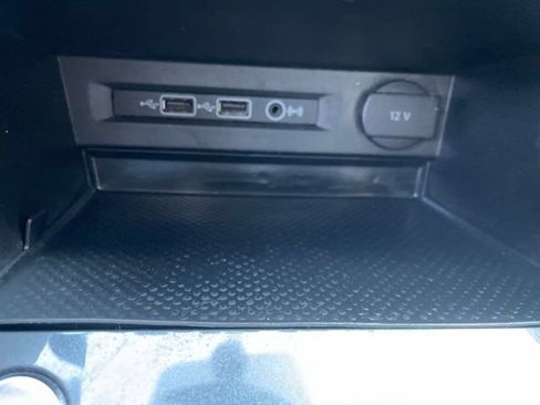 Used 2019 Volkswagen Tiguan SEL w/ 3rd Row Seat Package AWD/4WD image 39