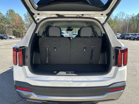 Used 2025 Kia Sorento EX image 19