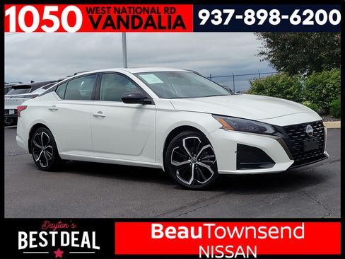 Used 2024 Nissan Altima 2.5 SR w/ SR Premium Package FWD image 1
