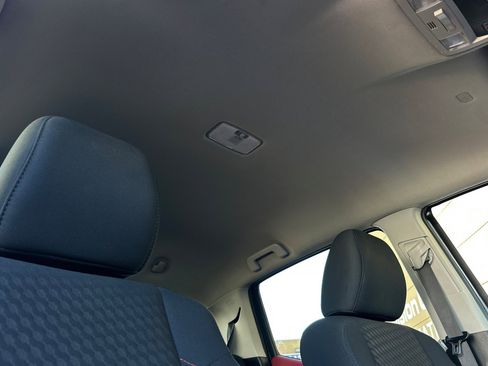 Used 2022 Toyota Tacoma TRD Off-Road image 15