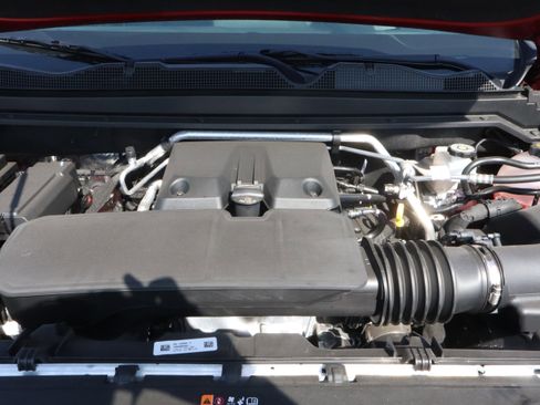 New 2025 GMC Canyon Elevation w/ Convenience Package image 18